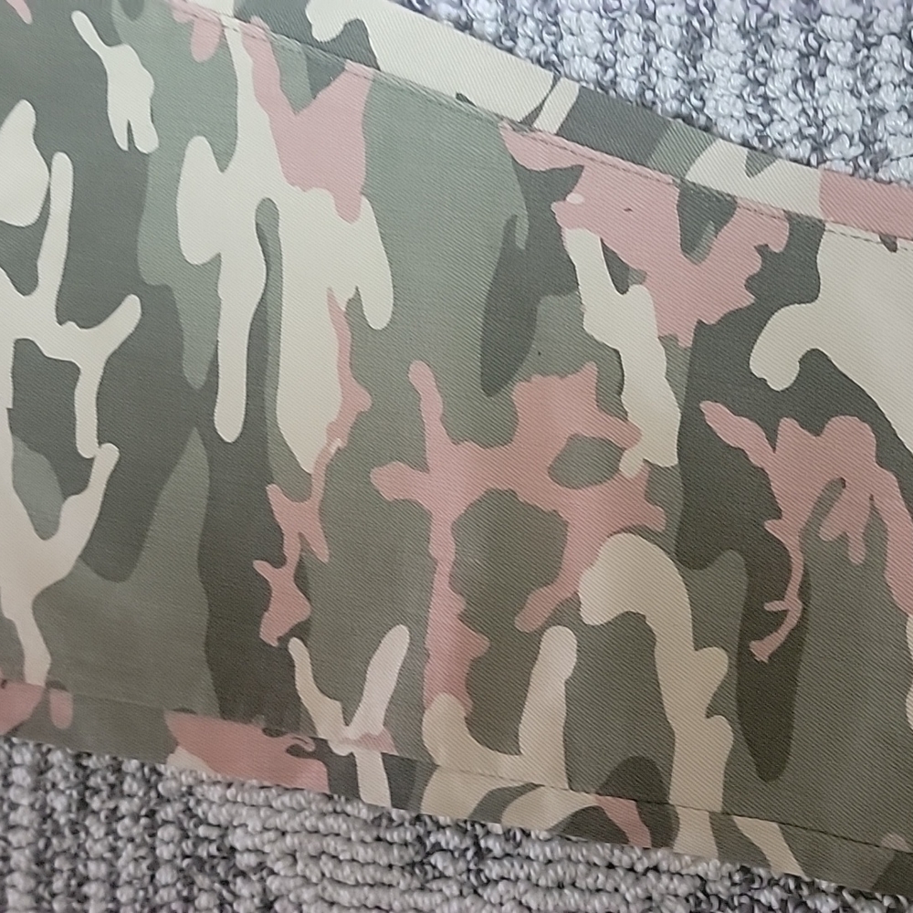 Levi's Pink & Green 721 High Rise Skinny Camo Jeans Size 31 - Picture 3 of 8